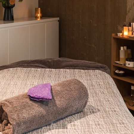 Peppers Silo Hotell Launceston Eksteriør bilde Massage table