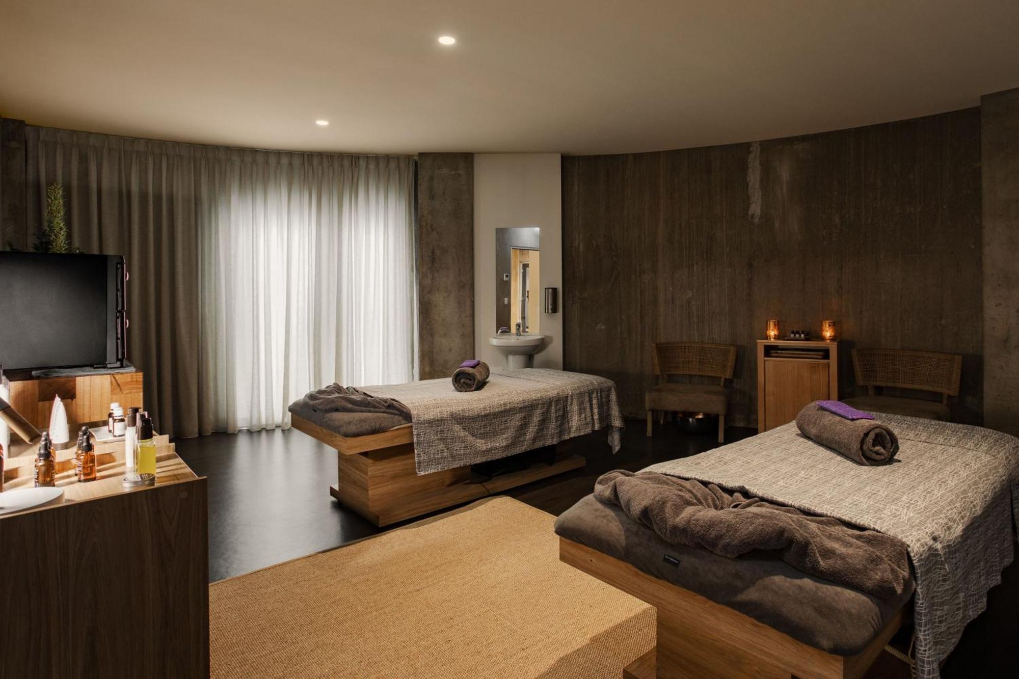 Peppers Silo Hotell Launceston Eksteriør bilde A treatment room at the spa