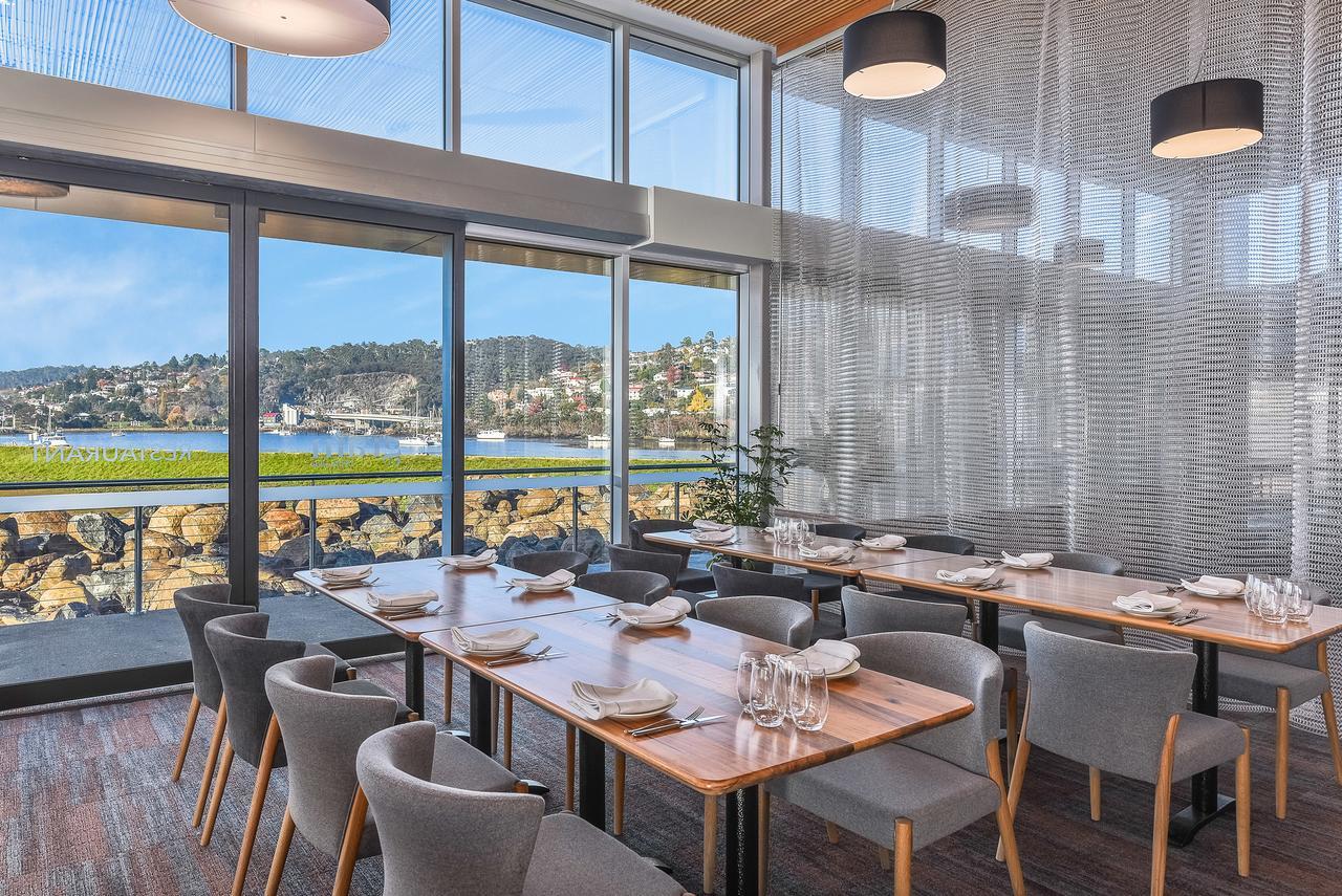 Peppers Silo Hotell Launceston Eksteriør bilde Interior of the restaurant