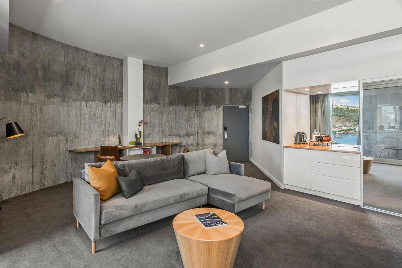 Peppers Silo Hotell Launceston Eksteriør bilde A living room at the hotel